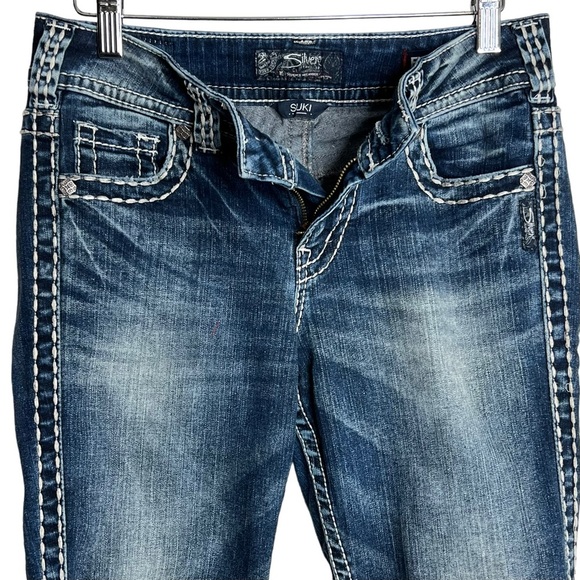SILVER SUKI MID CAPRI FLUID DARK WASH DENIM JEANS SIZE 27 - Picture 6 of 10